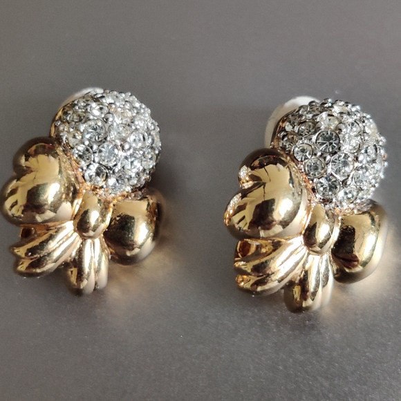 Vintage Nina Ricci Bow Tie Earrings - Picture 14 of 14